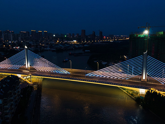 湖州南北大聯(lián)動，長湖申大橋“亮”新裝