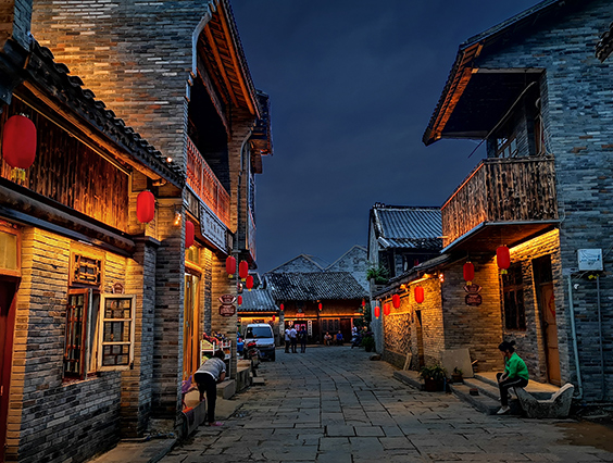 點(diǎn)亮千年古鎮(zhèn)中渡，文旅夜游又添一彩！